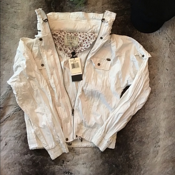 NWT - Guess bomber style jacket - Picture 2 of 6